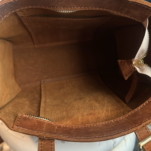 PLG Dakota Lola crossbody zipper tote 👜 🤎🤎🤎 - Picture 10 of 12